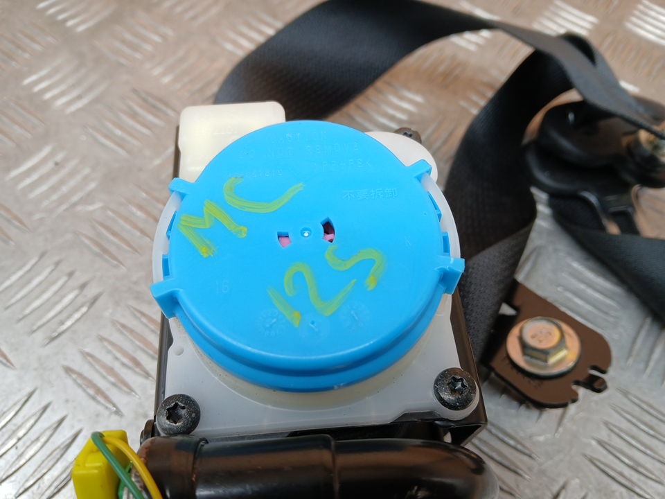 Ремень безопасности