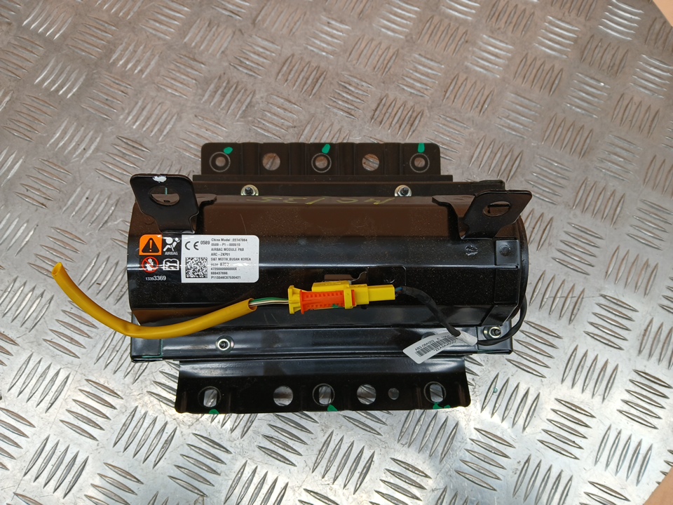 Подушка безопасности пассажирская (в торпедо)