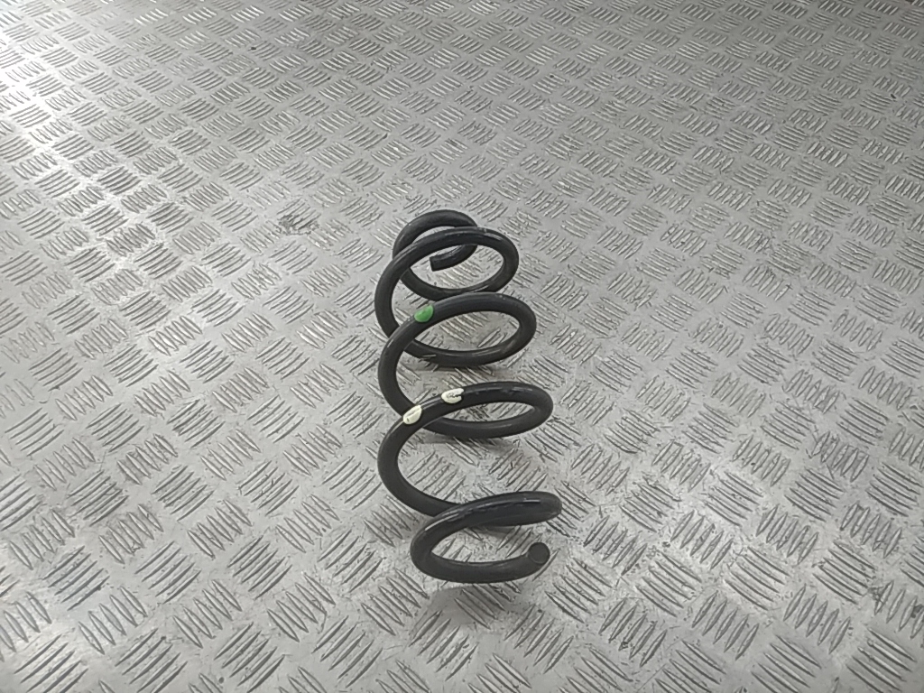 Пружина задняя