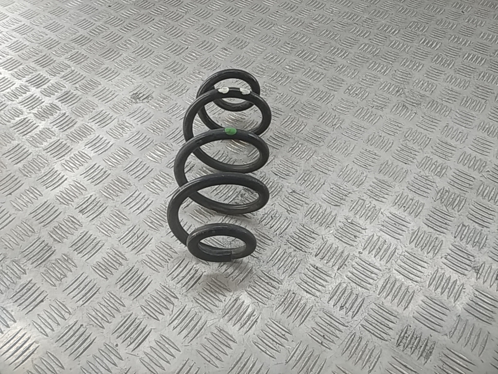 Пружина задняя