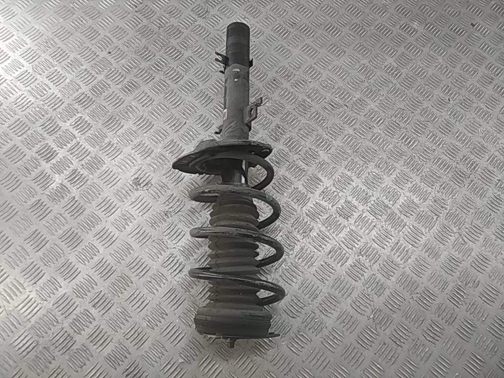 Амортизатор передний правый