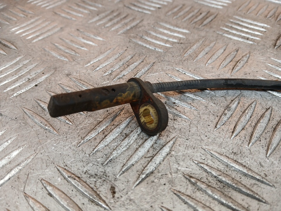 Датчик ABS передний правый