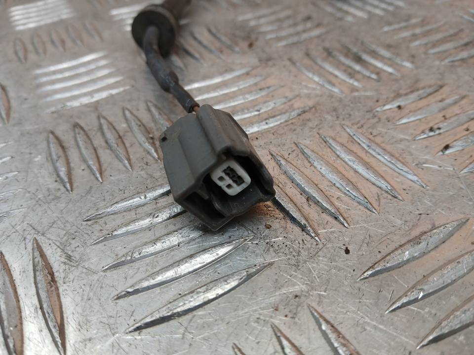 Датчик ABS передний правый