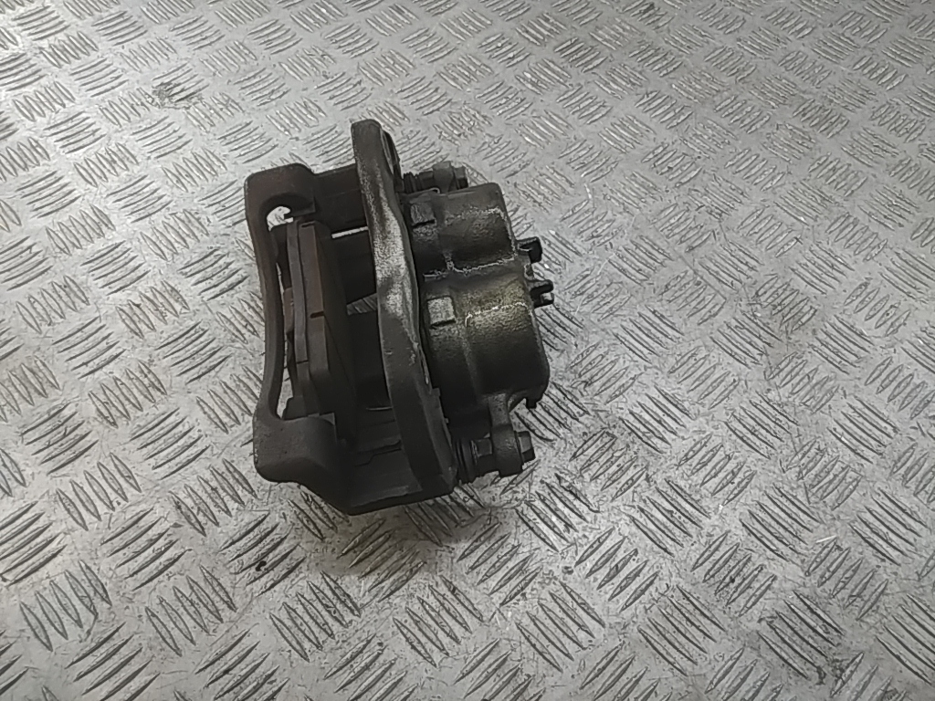 Суппорт передний правый