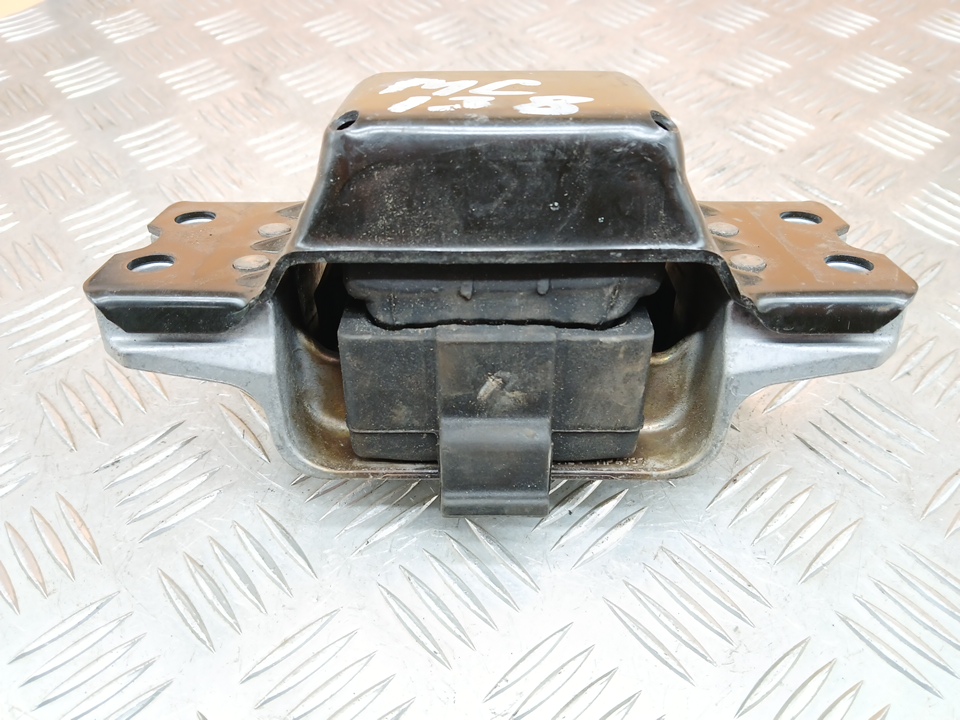 Опора двигателя