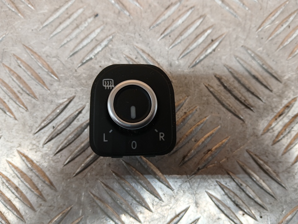 Переключатель регулировки зеркал