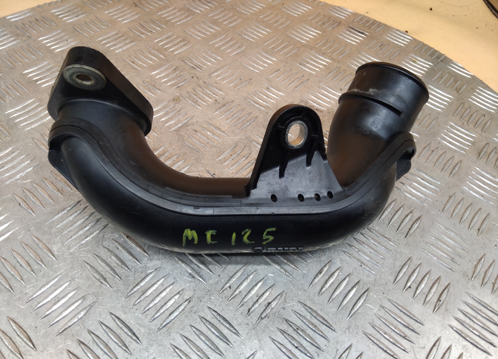 Патрубок интеркулера