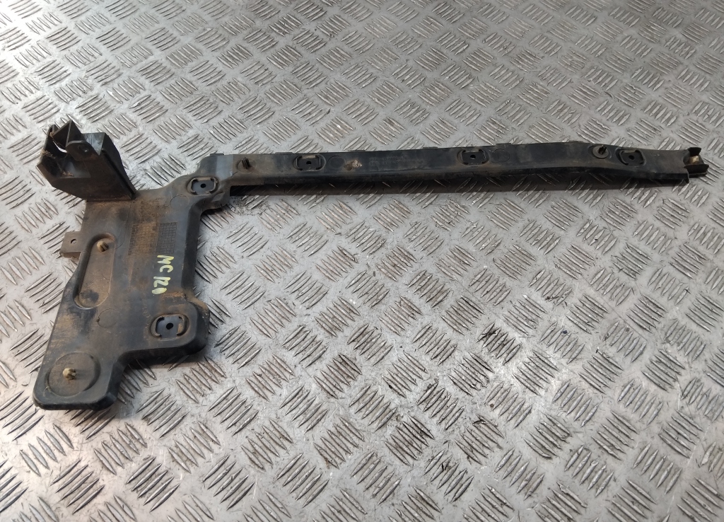 Кронштейн заднего бампера левый