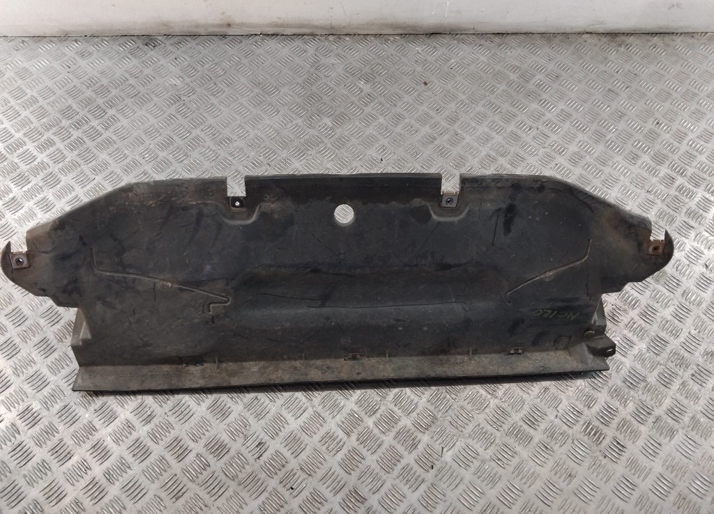 Воздуховод радиатора нижний