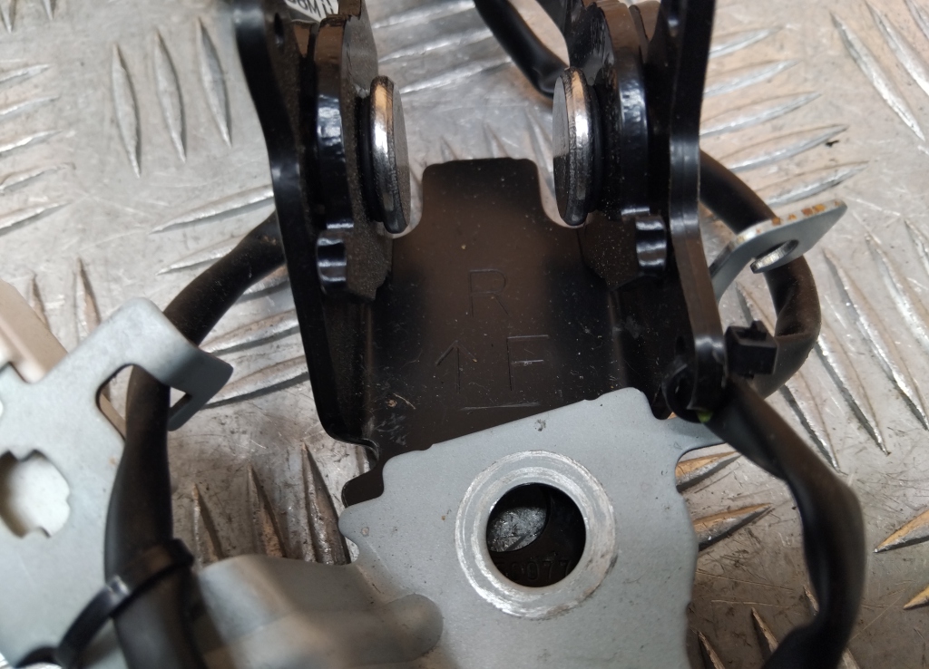 Ответная часть ремня безопасности