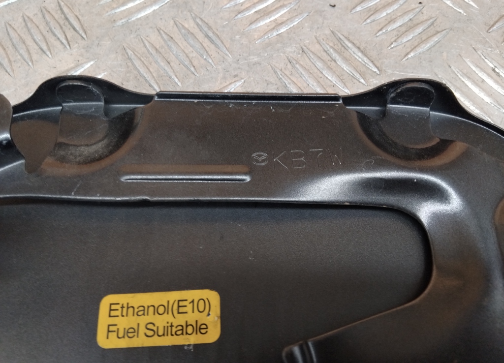 Лючок бензобака