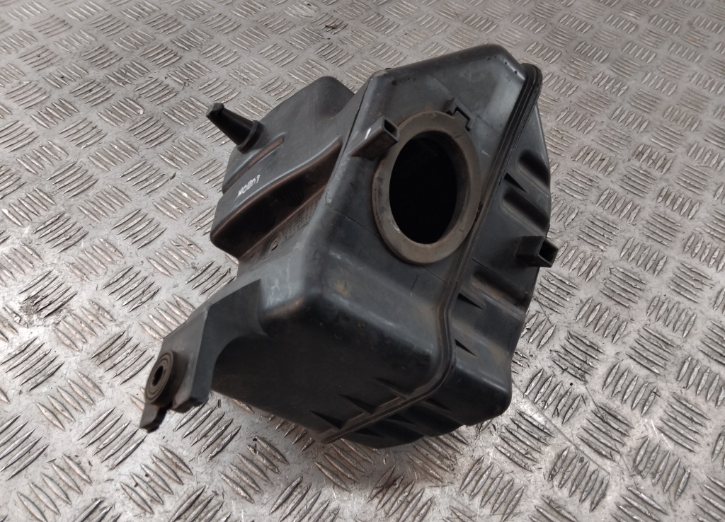 Резонатор воздушного фильтра