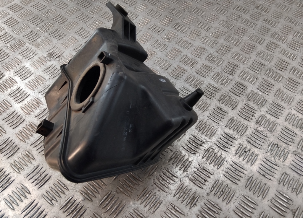 Резонатор воздушного фильтра