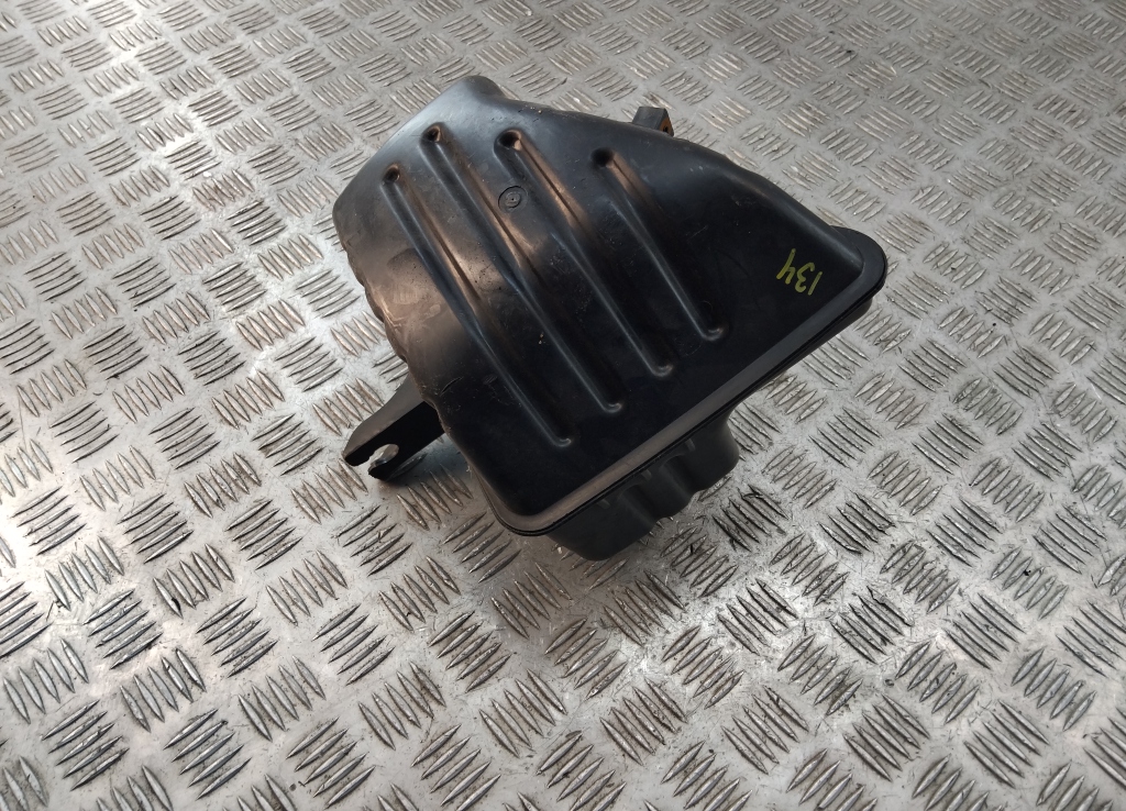 Резонатор воздушного фильтра