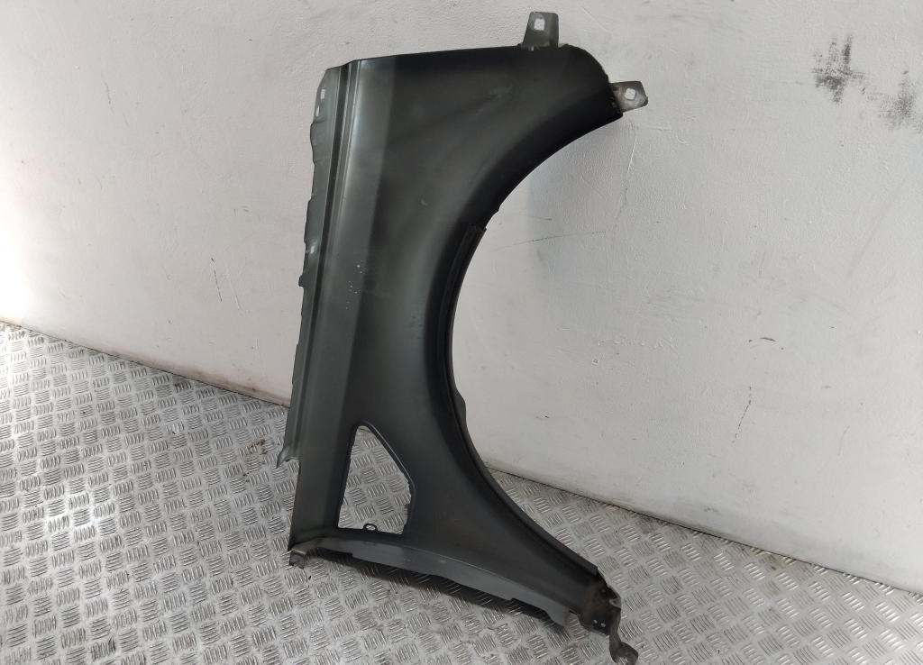 Крыло переднее левое