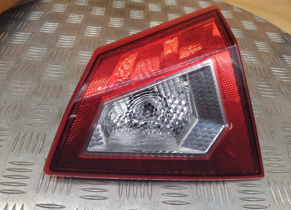 Фонарь задний внутренний правый для Vitara (LY/P90) 2014>