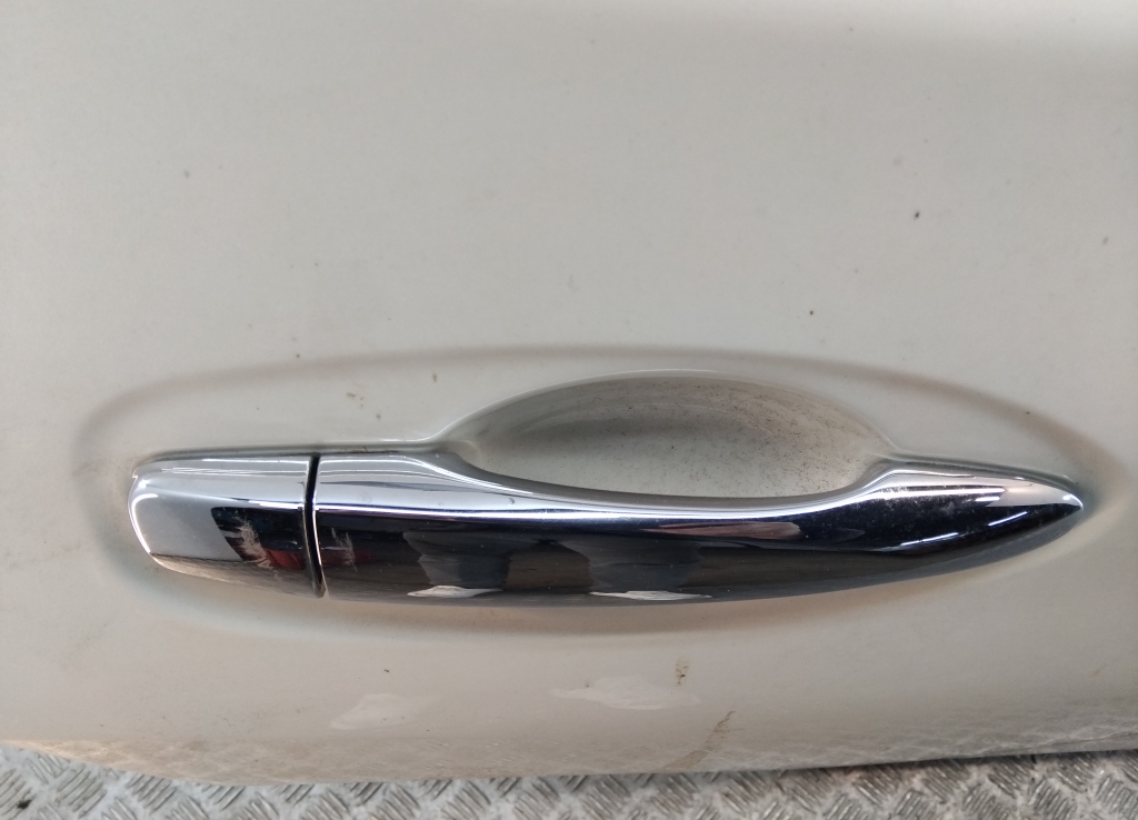 Ручка двери задней наружная правая