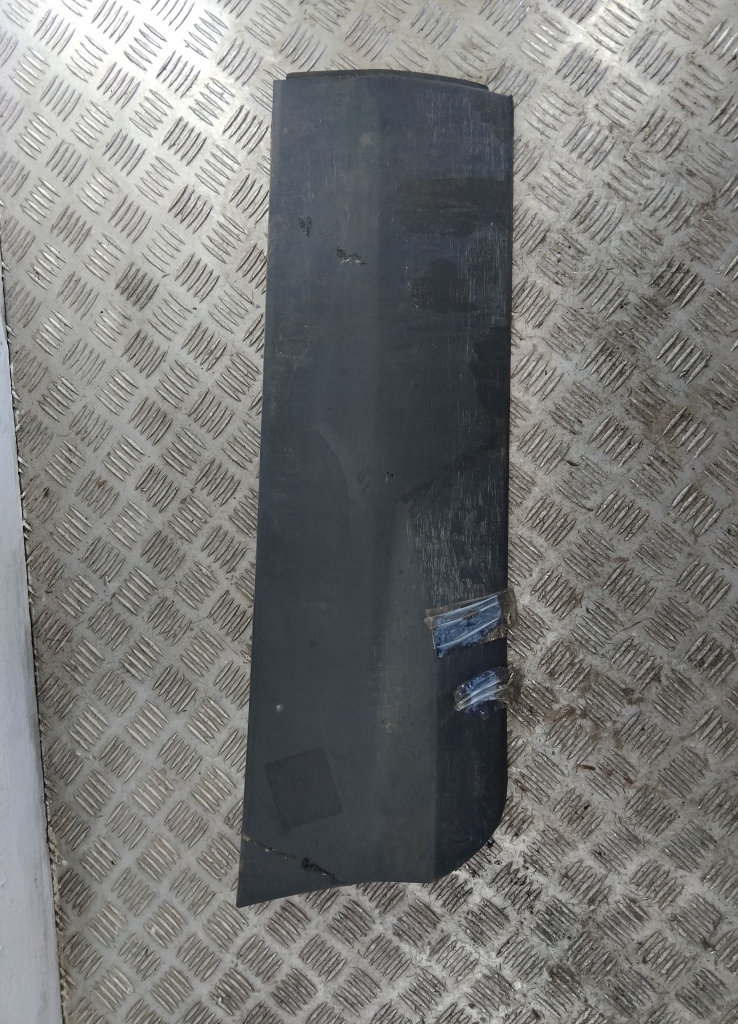 Накладка двери задней правой