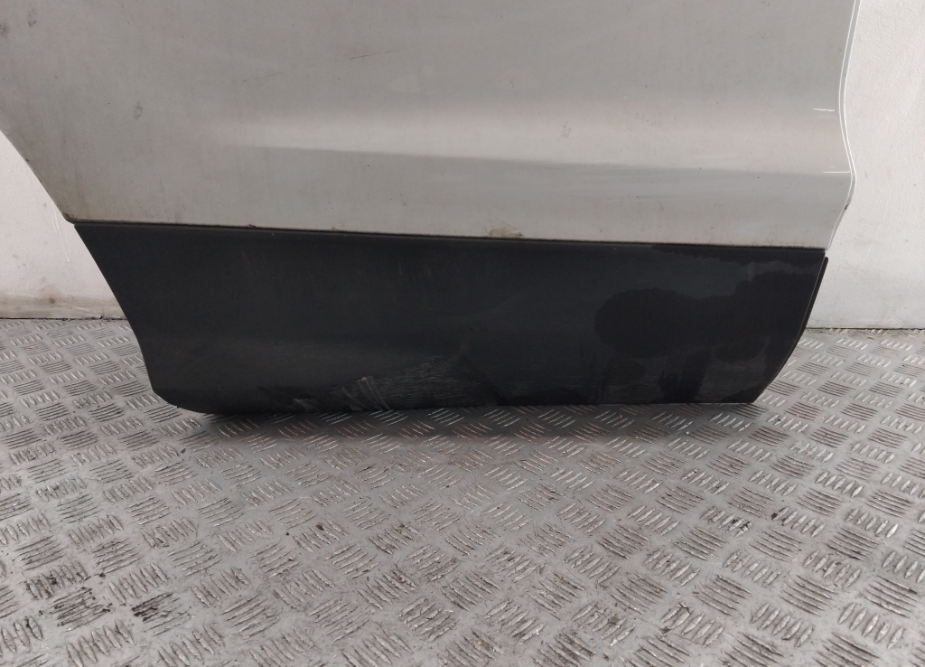 Накладка двери задней правой