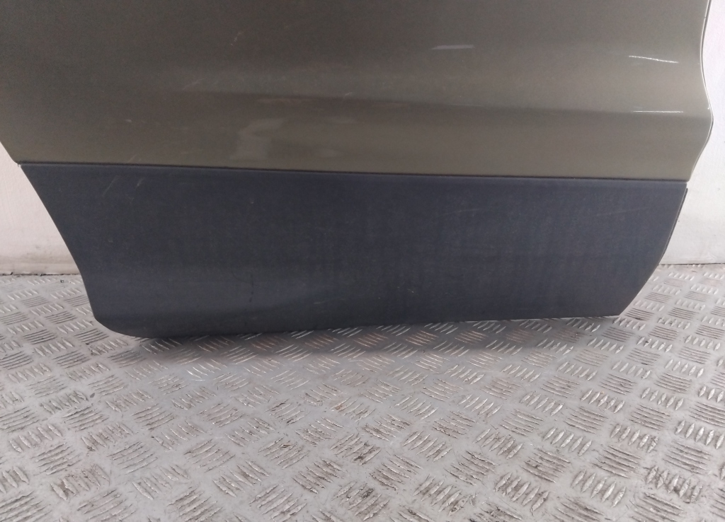 Накладка двери задней правой