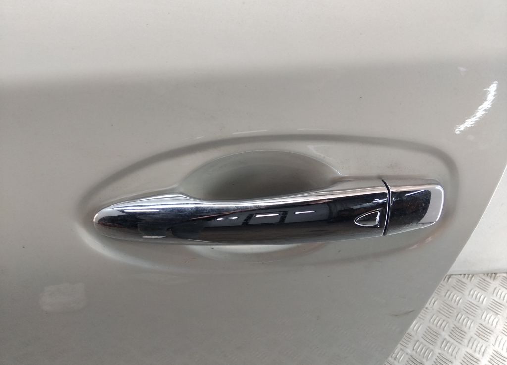 Ручка двери передней наружная левая