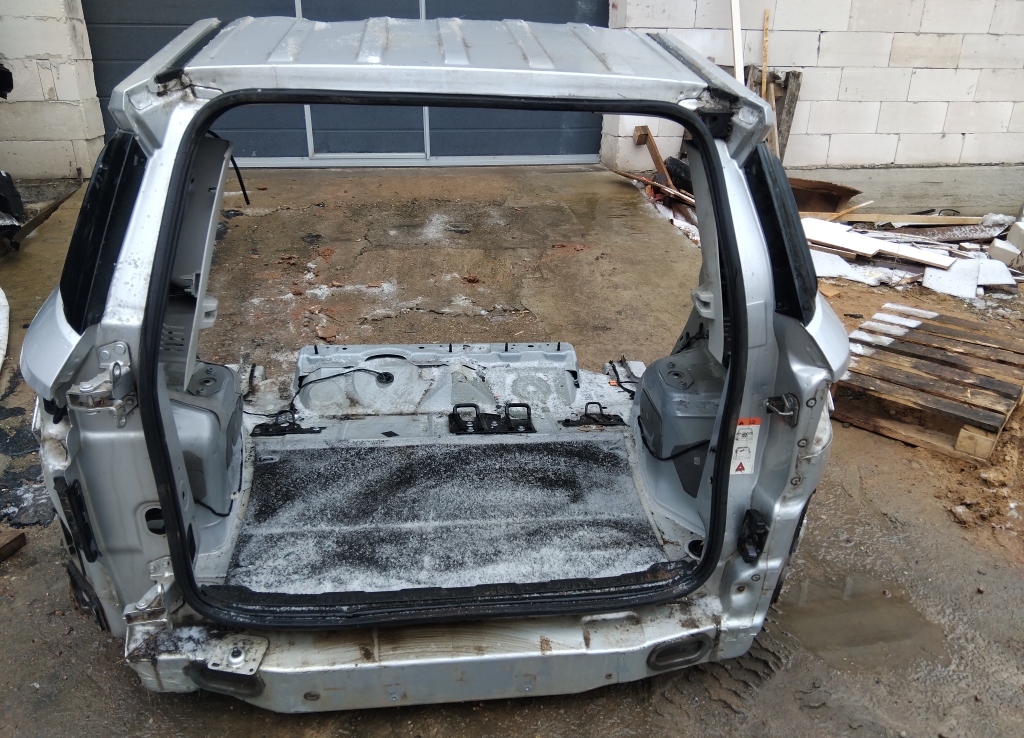 Кузовной элемент