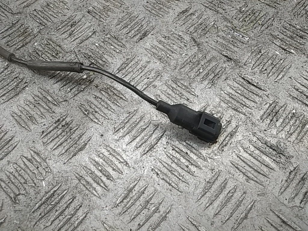 Датчик ABS передний левый