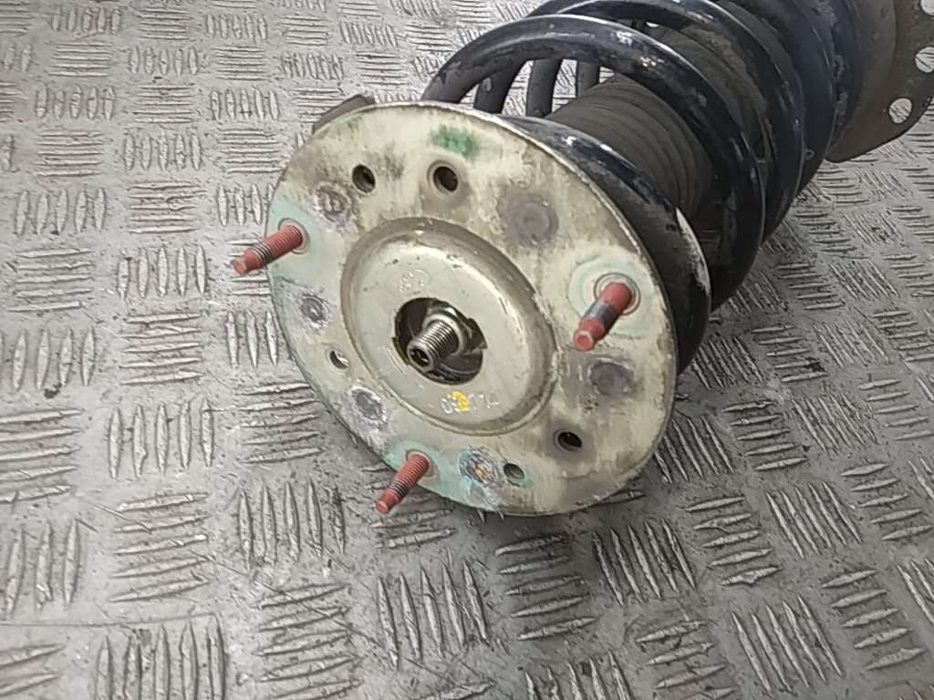 Опора заднего амортизатора