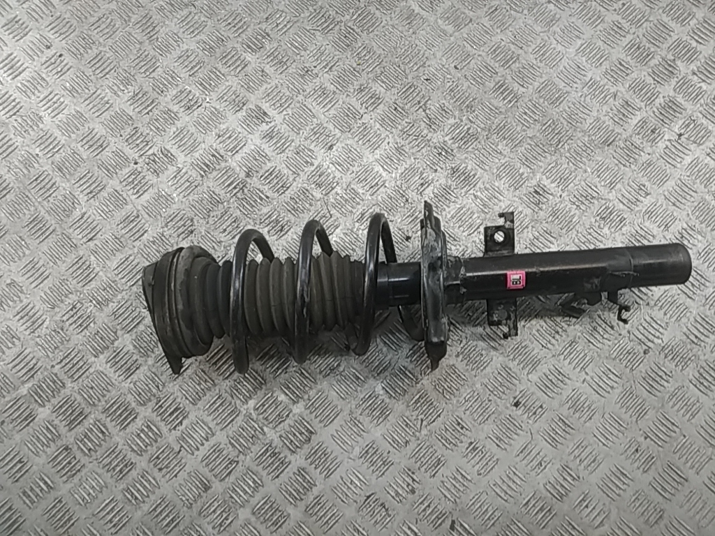 Пружина передняя