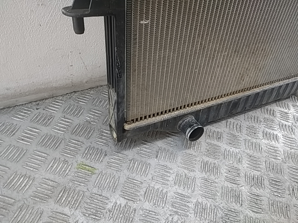 Радиатор охлаждения двигателя
