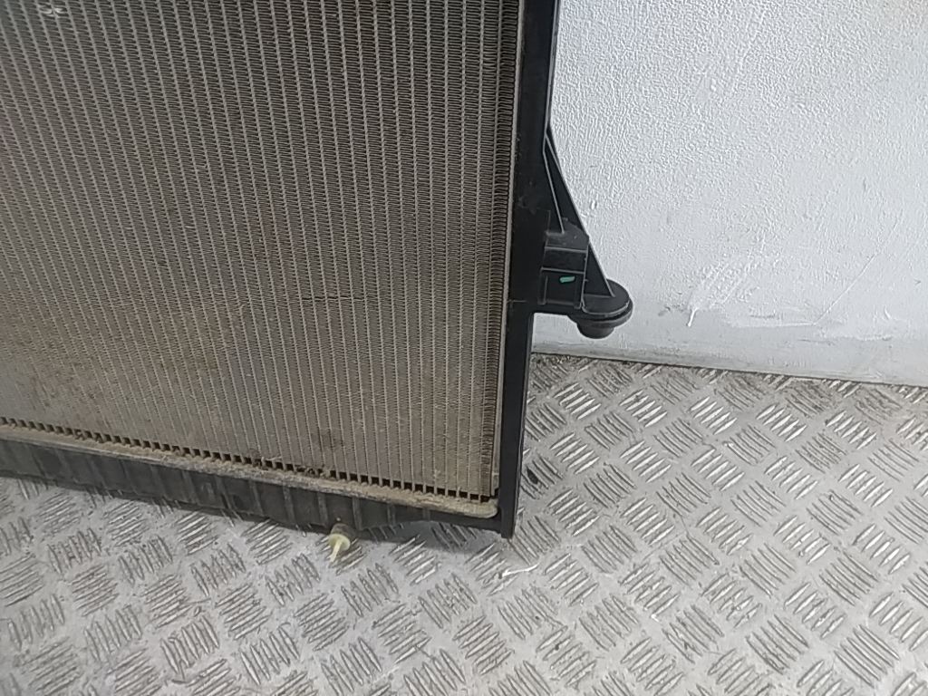 Радиатор охлаждения двигателя