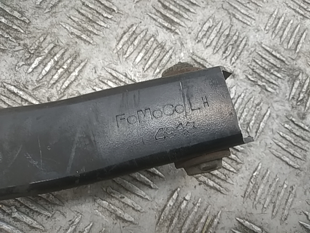 Кронштейн передней балки