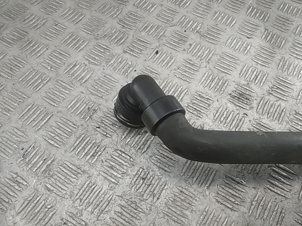 Патрубок радиатора