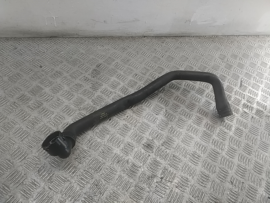 Патрубок радиатора