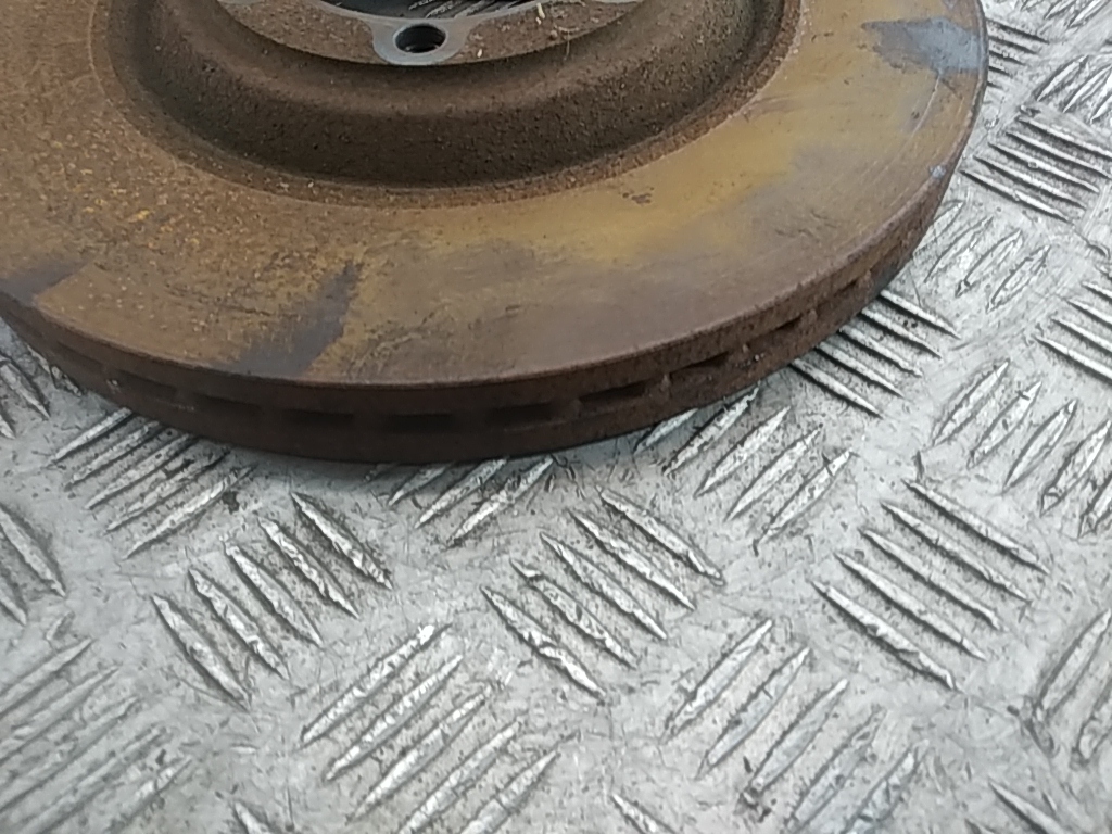 Диск тормозной передний вентилируемый