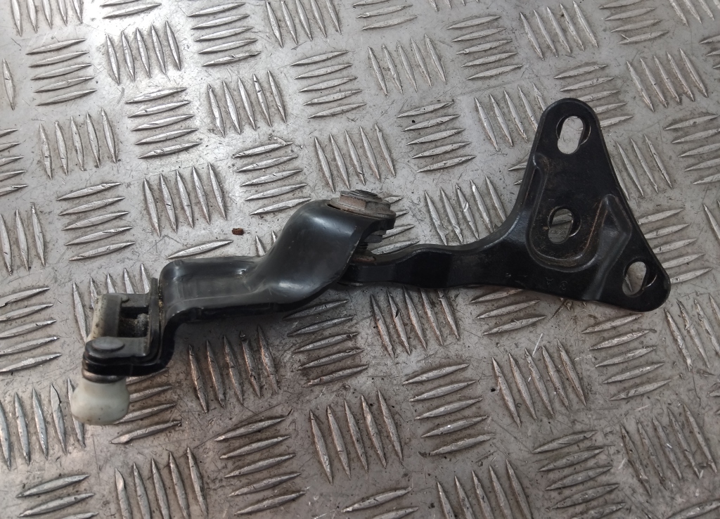 Ролик двери сдвижной верхний