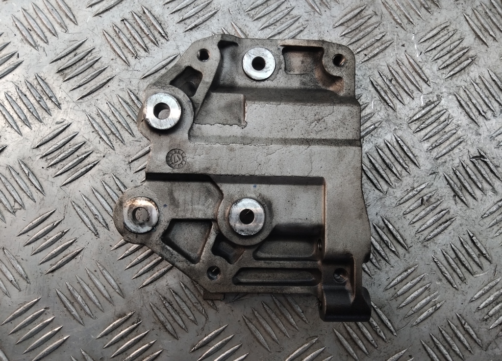 Кронштейн кондиционера