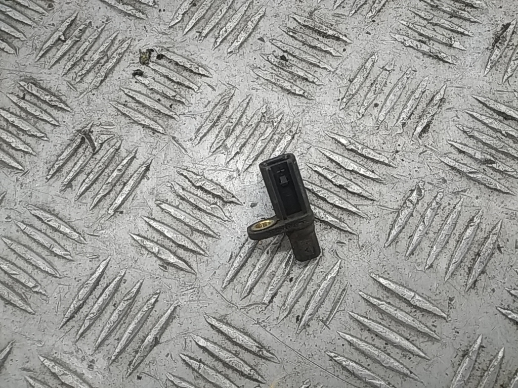 Датчик ABS задний