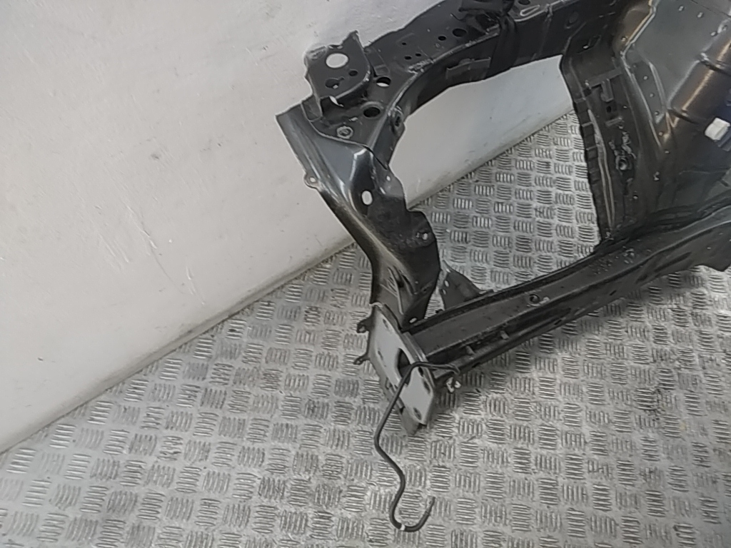 Лонжерон передний правый