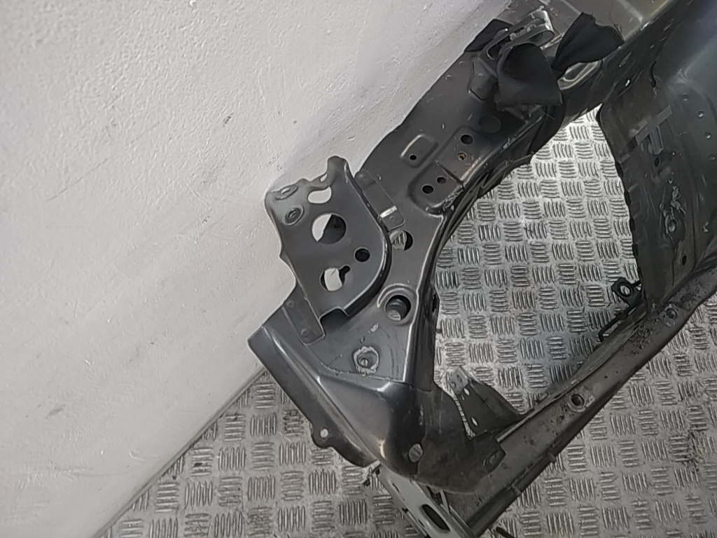 Лонжерон передний правый