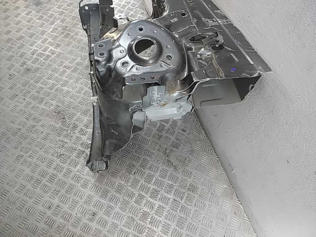 Лонжерон передний правый