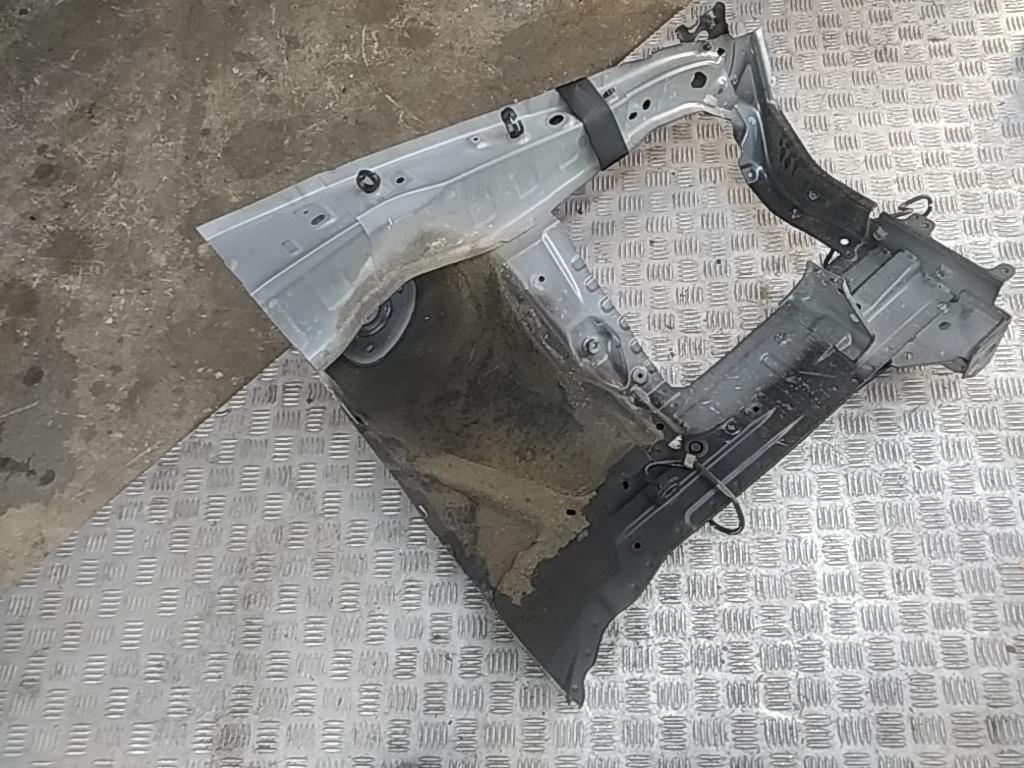 Лонжерон передний правый