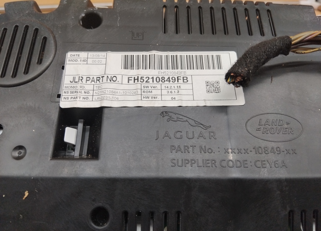 Панель приборов