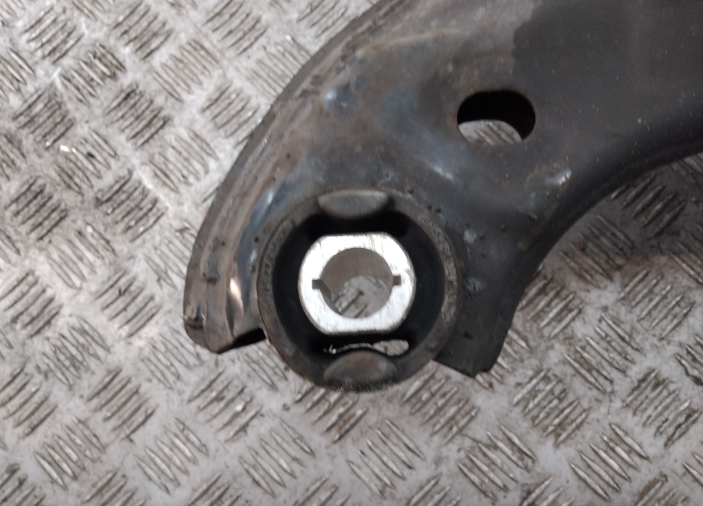 Балка задняя