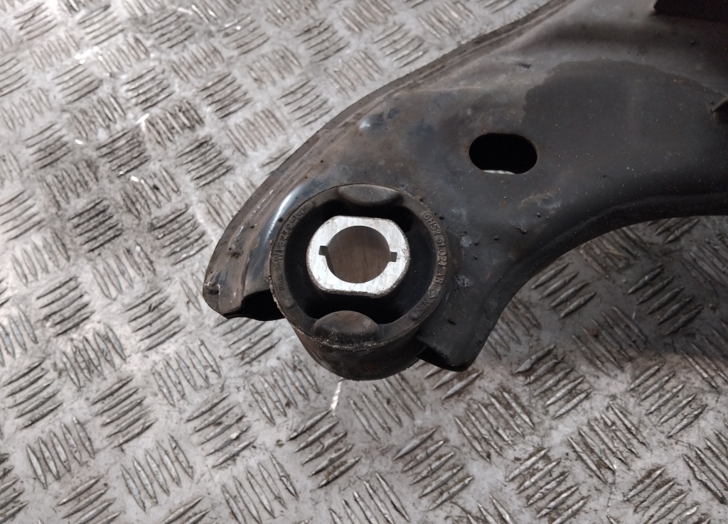 Балка задняя