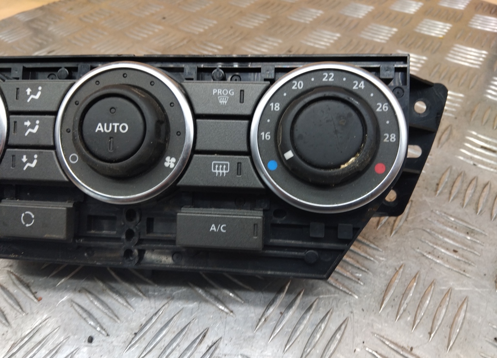 Блок управления климатической установкой