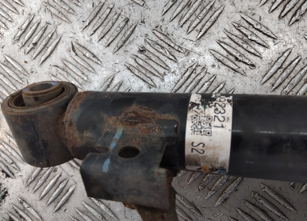 Амортизатор передний