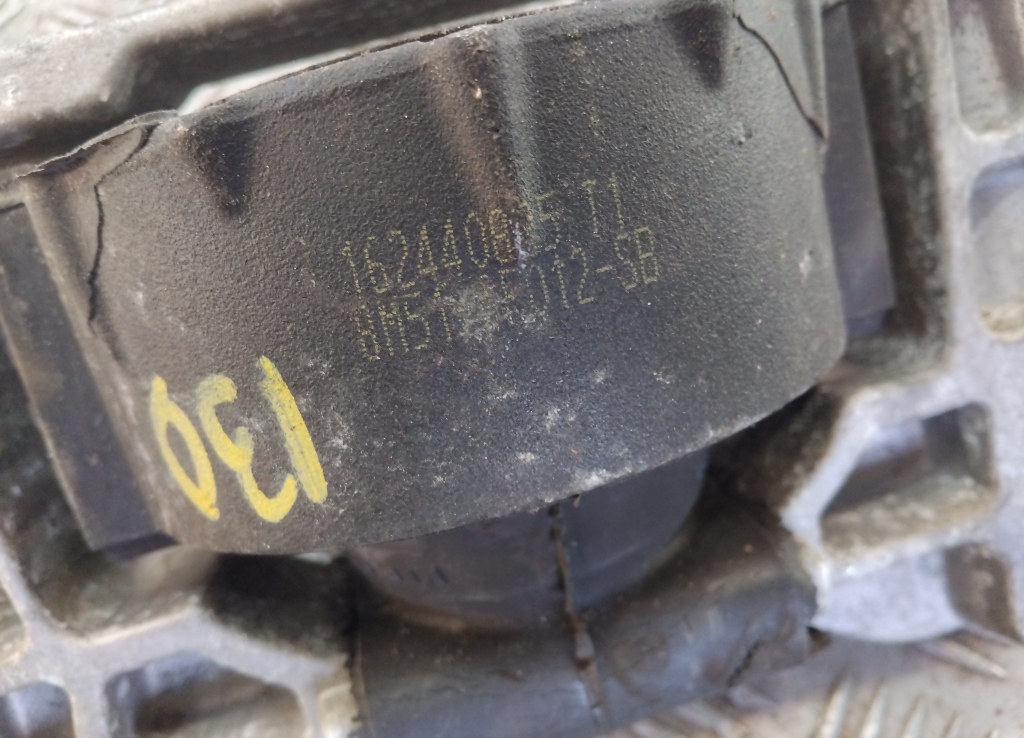 Опора двигателя правая