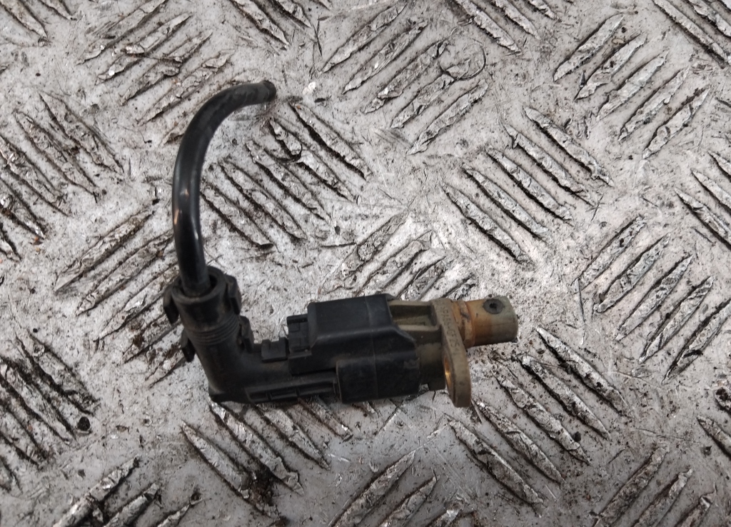 Датчик ABS задний