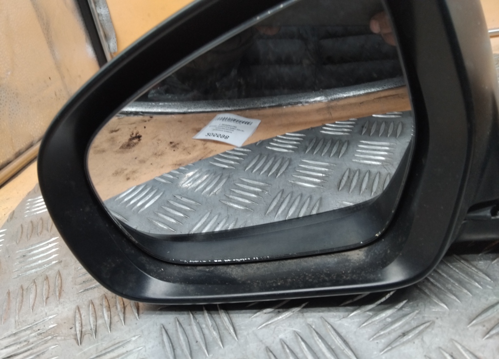 Зеркало левое электрическое